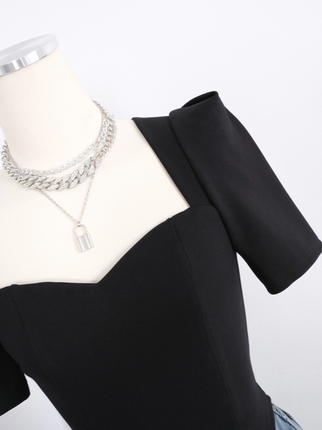 Noir Grace Top-Black